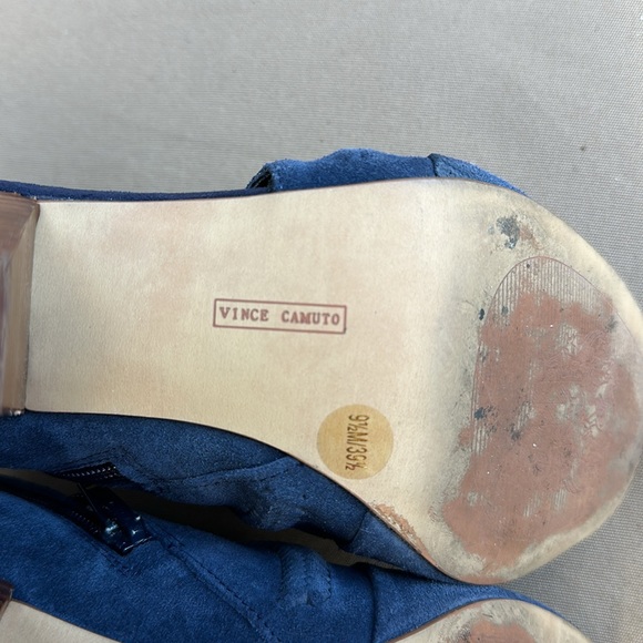 Women’s Vince Camuto Booties - Picture 5 of 8